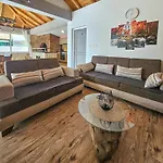 Сasa de vacaciones Maja By Interhome *