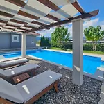 Сasa de vacaciones Maja By Interhome Donji Proložac